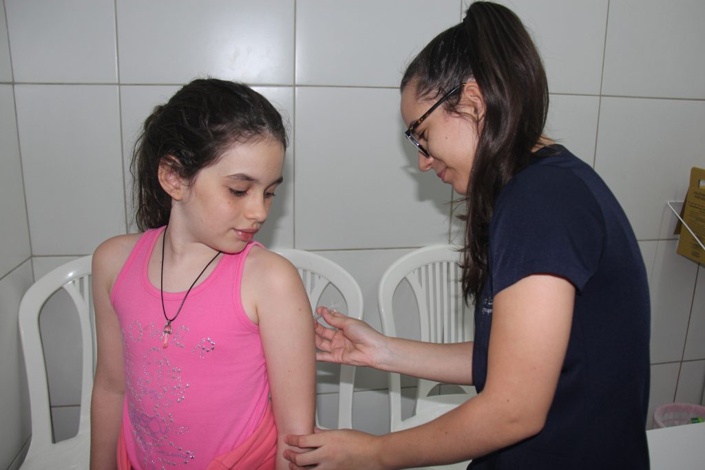 faen/uern-amplia-faixa-etaria-para-vacinacao-contra-a-dengue